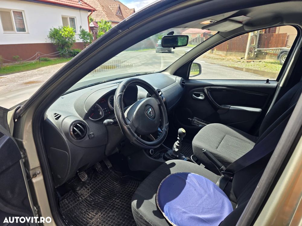 Dacia Duster 1.6 4x4 Prestige - 6