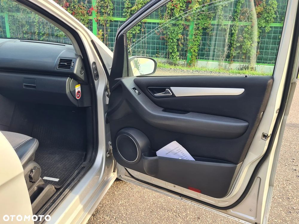 Mercedes-Benz Klasa A 180 CDI Autotronic Avantgarde - 7