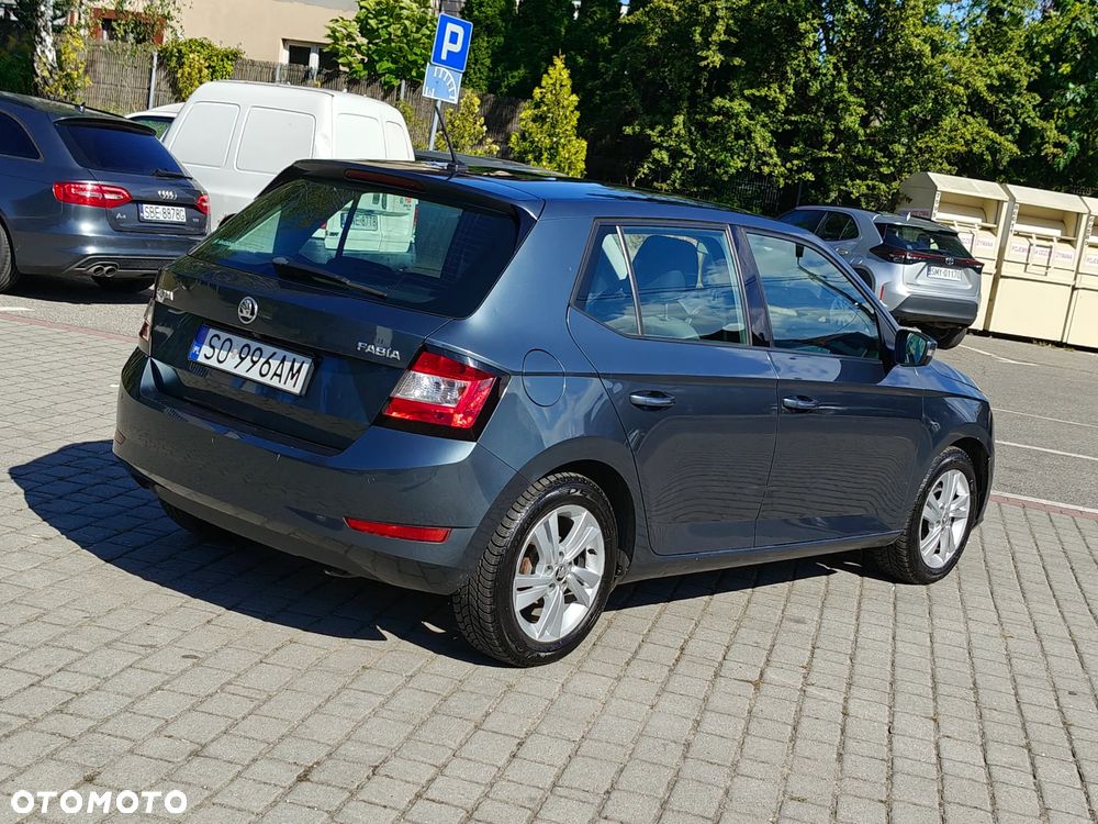 Skoda RAPID 1.2 Ambition Max - 10