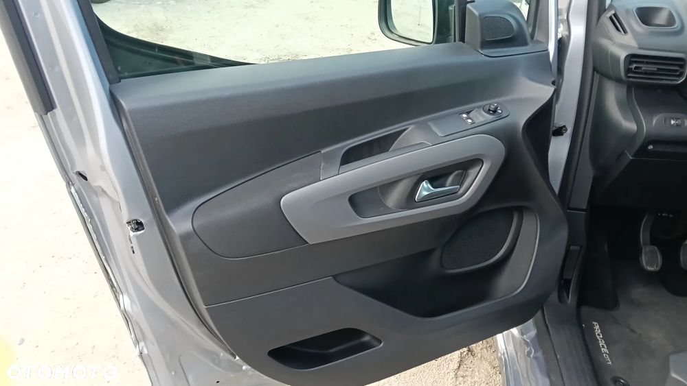 Toyota Proace City - 37