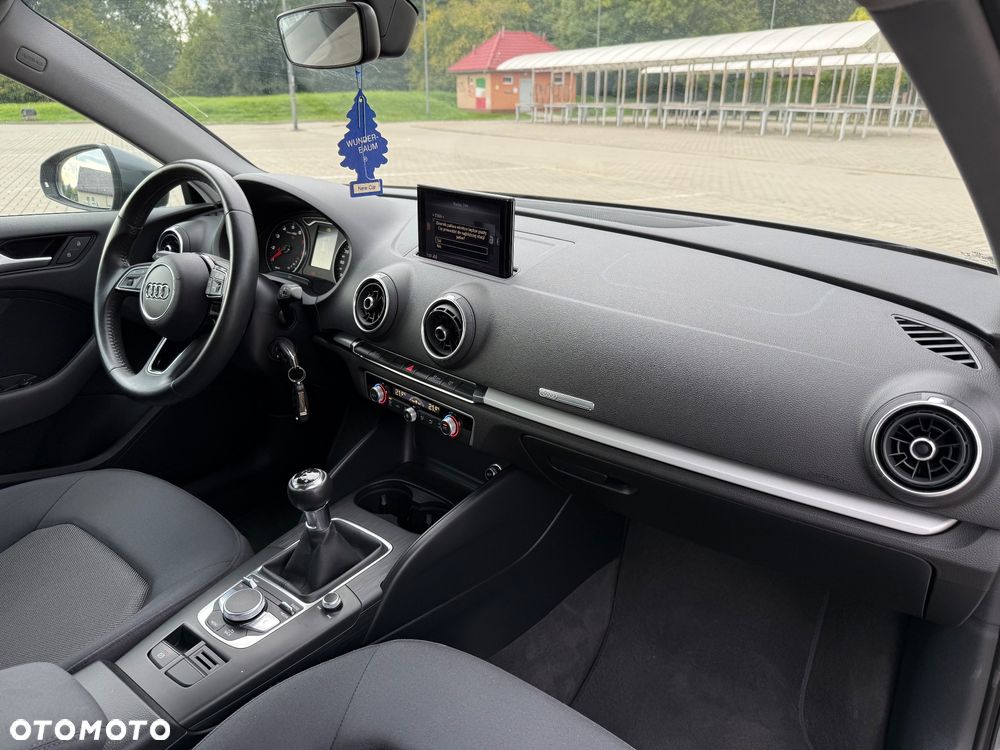 Audi A3 Sportback 30 TFSI - 17