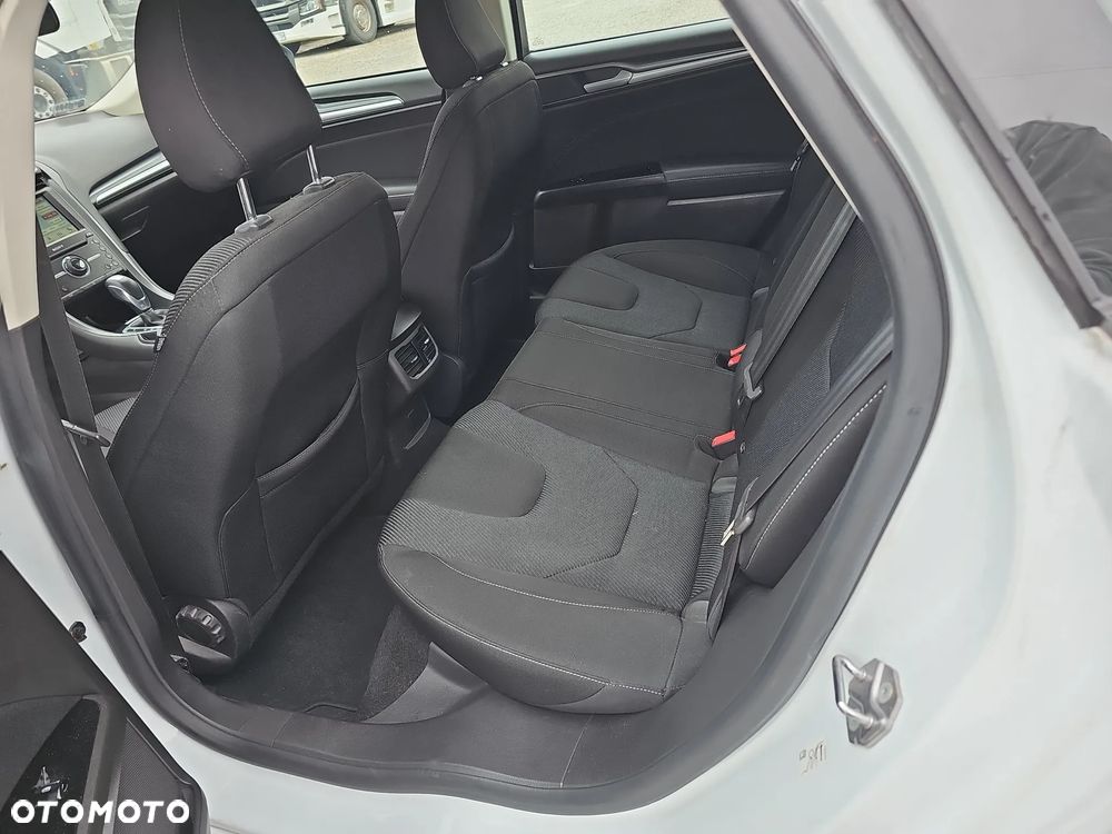 Ford Mondeo 2.0 TDCi Titanium PowerShift - 24