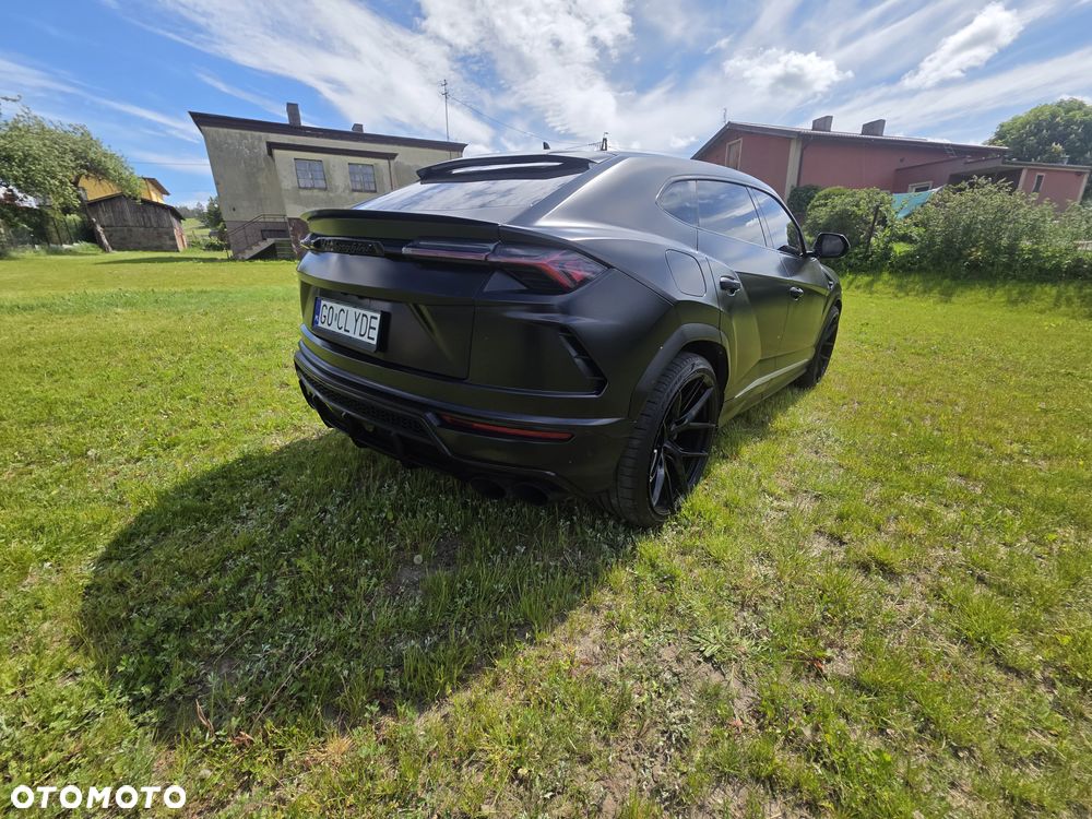 Lamborghini Urus - 4