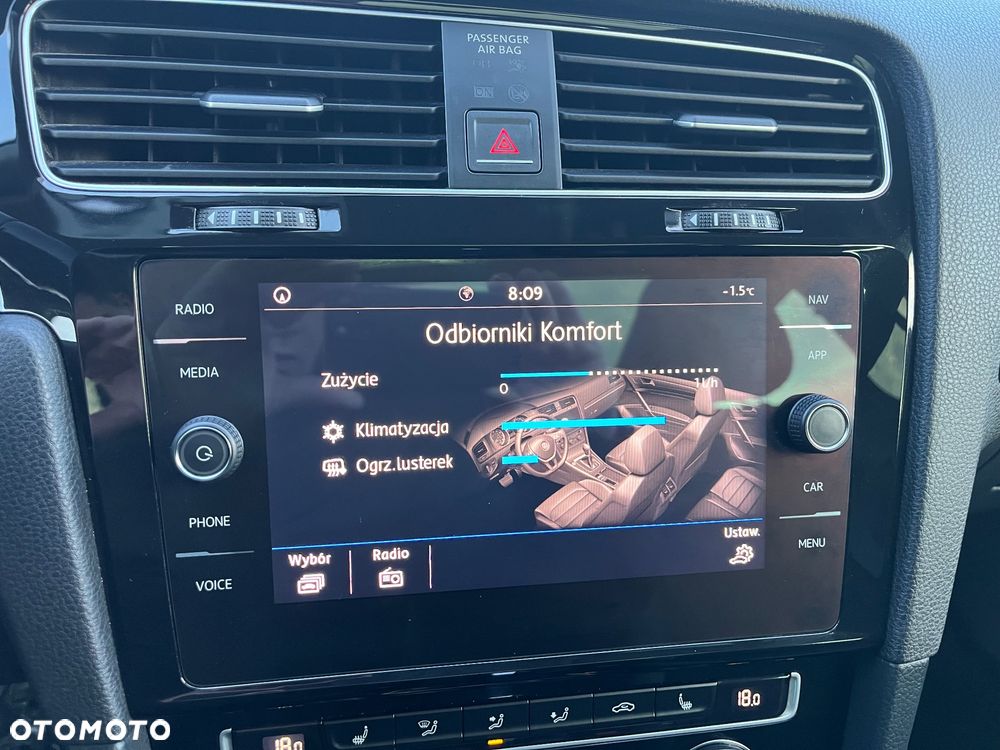 Volkswagen Golf 2.0 TDI BlueMotion Technology DSG Highline - 23