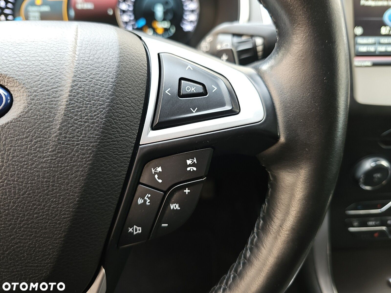 Ford S-Max - 16