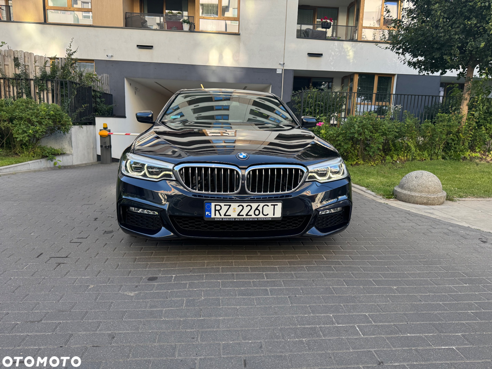 BMW Seria 5 520d xDrive M Sport sport - 2