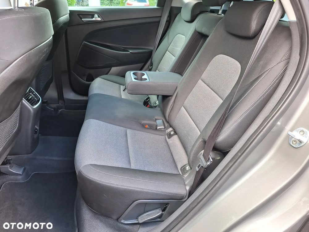 Hyundai Tucson blue 1.6 GDi 2WD Intro Edition - 16