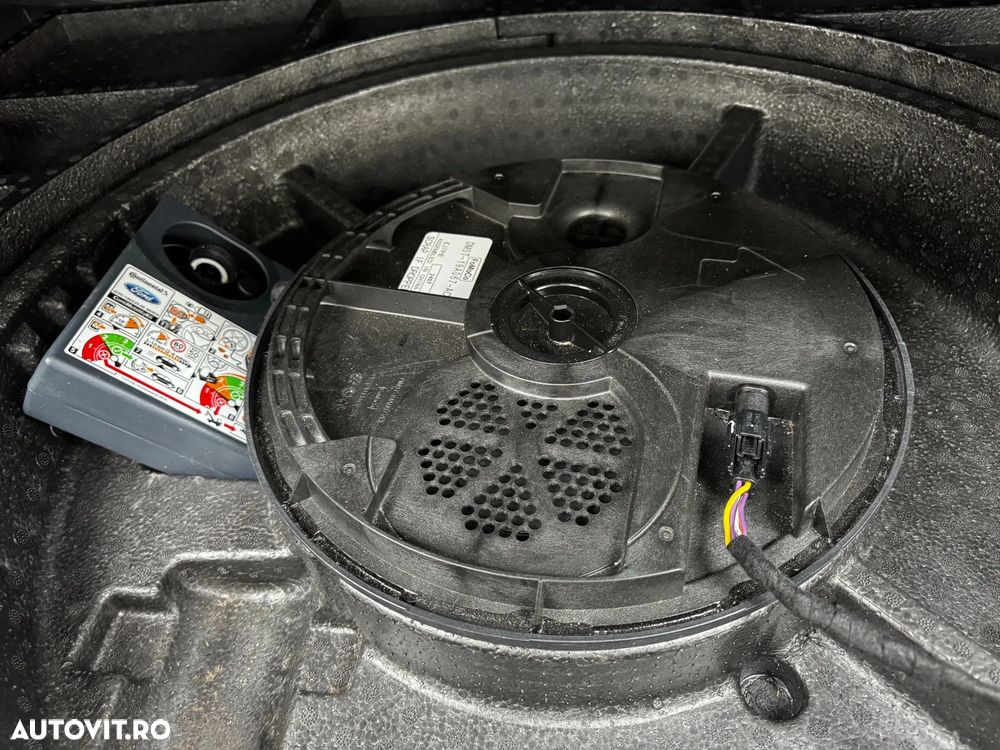 Ford Kuga 2.0 TDCi 4x4 Aut. Vignale - 19