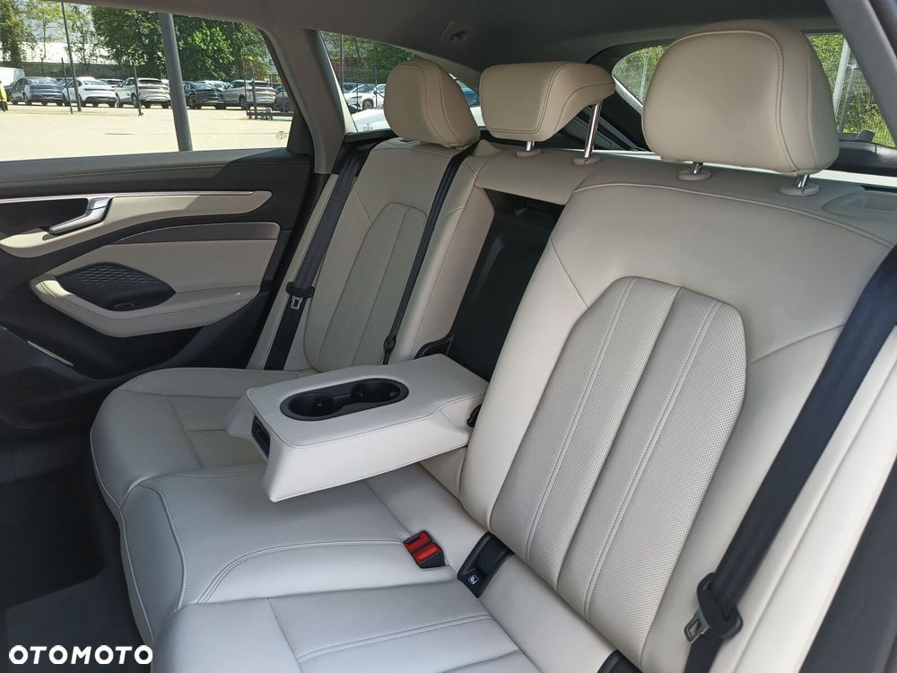 Audi A6 Avant TDI mHEV Quattro S tronic - 29