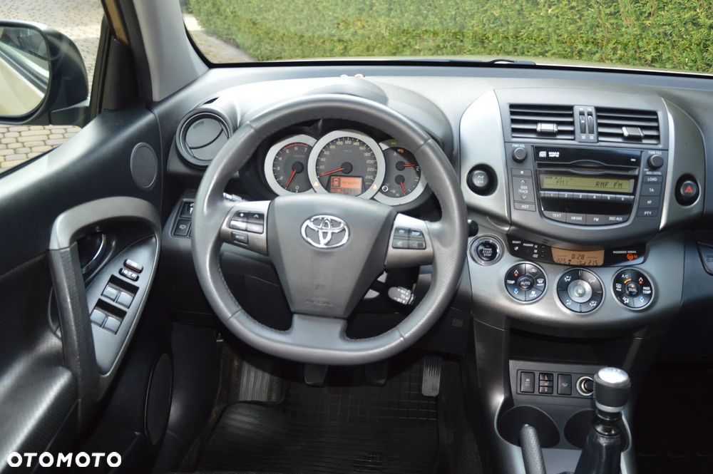 Toyota RAV4 2.2 D-CAT Sol 180 - 19