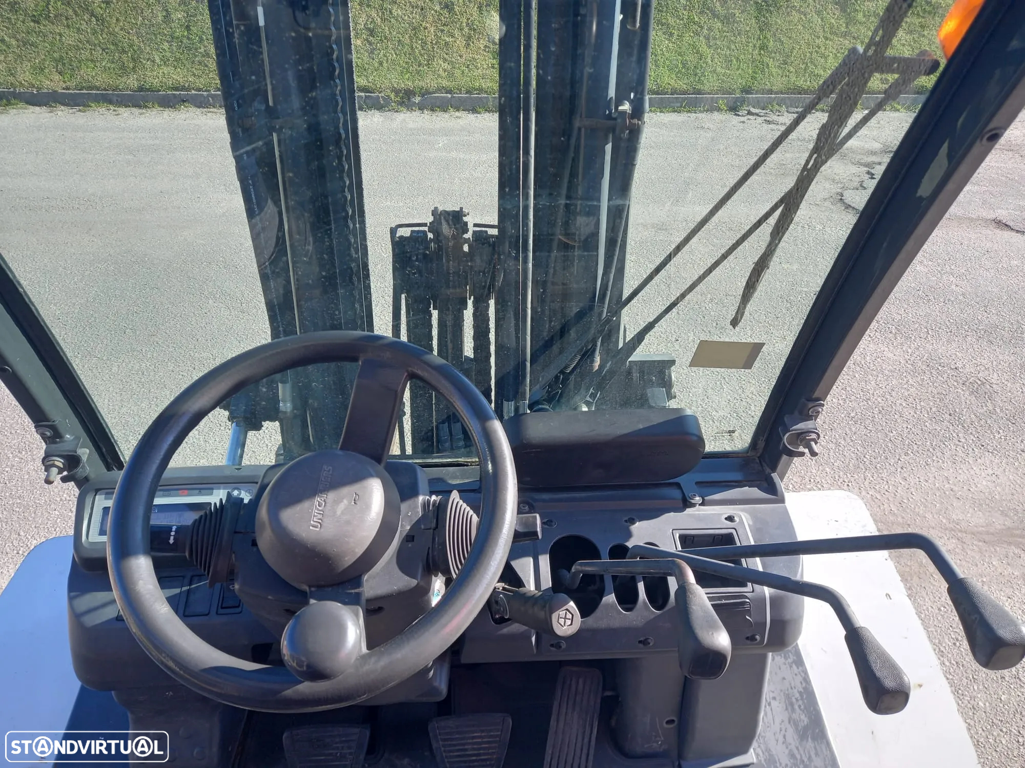 Nissan D32  triplex 4.75 m diesel 3200kg rodado duplo - 6