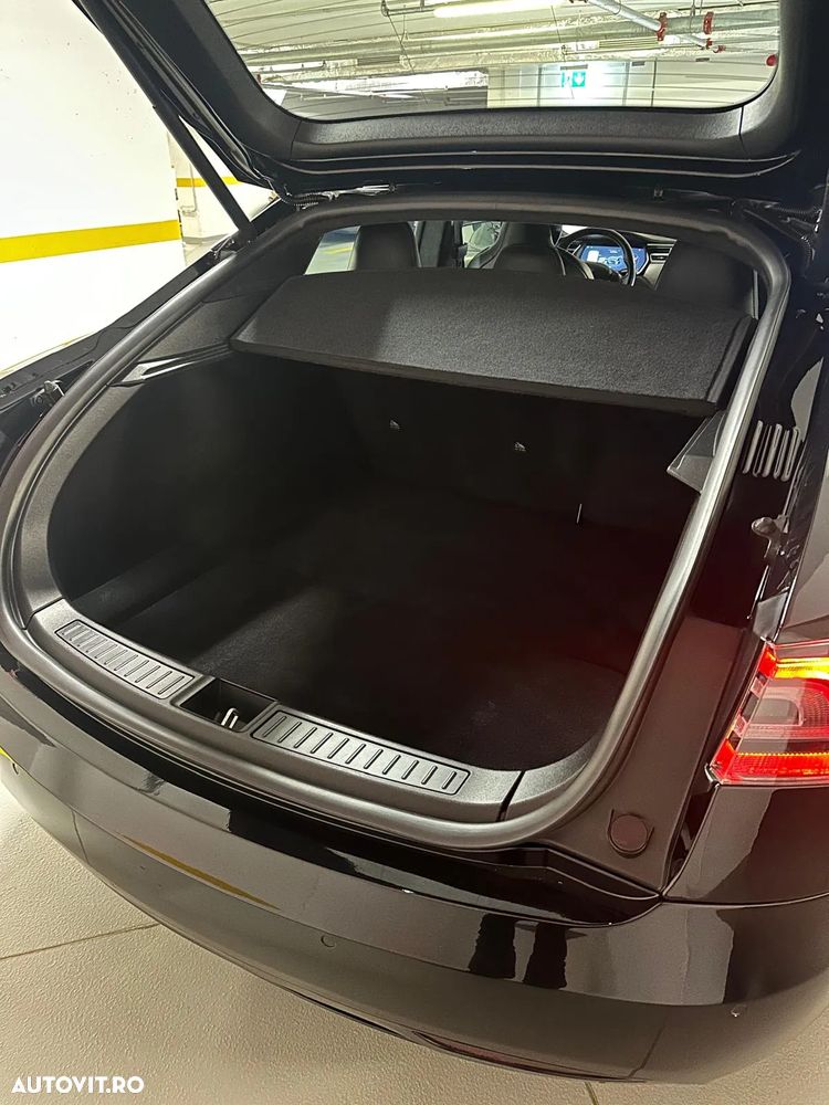 Tesla Model S - 13