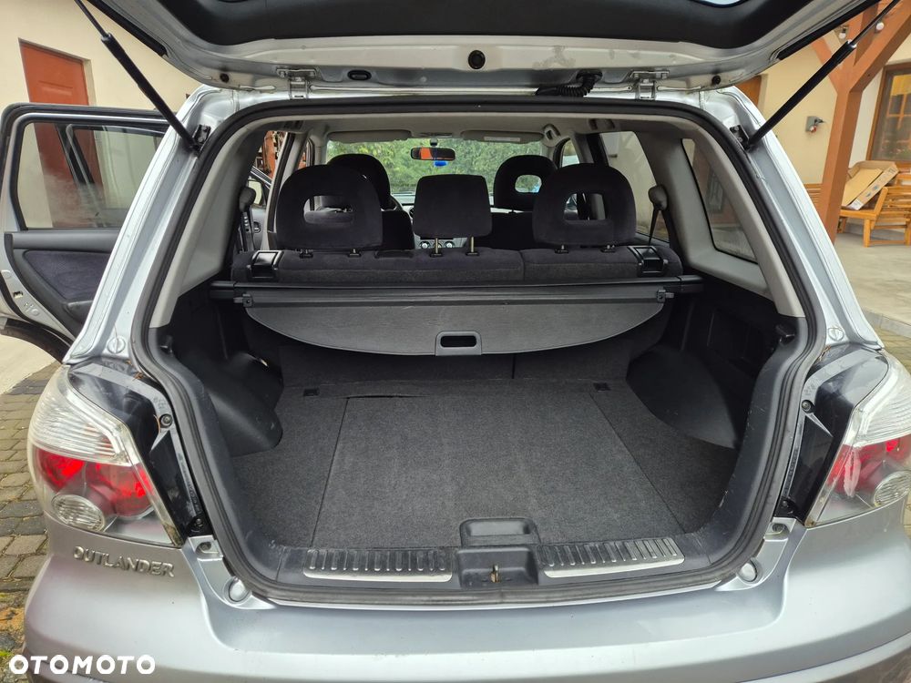 Mitsubishi Outlander 2.0 Comfort 4WD - 15