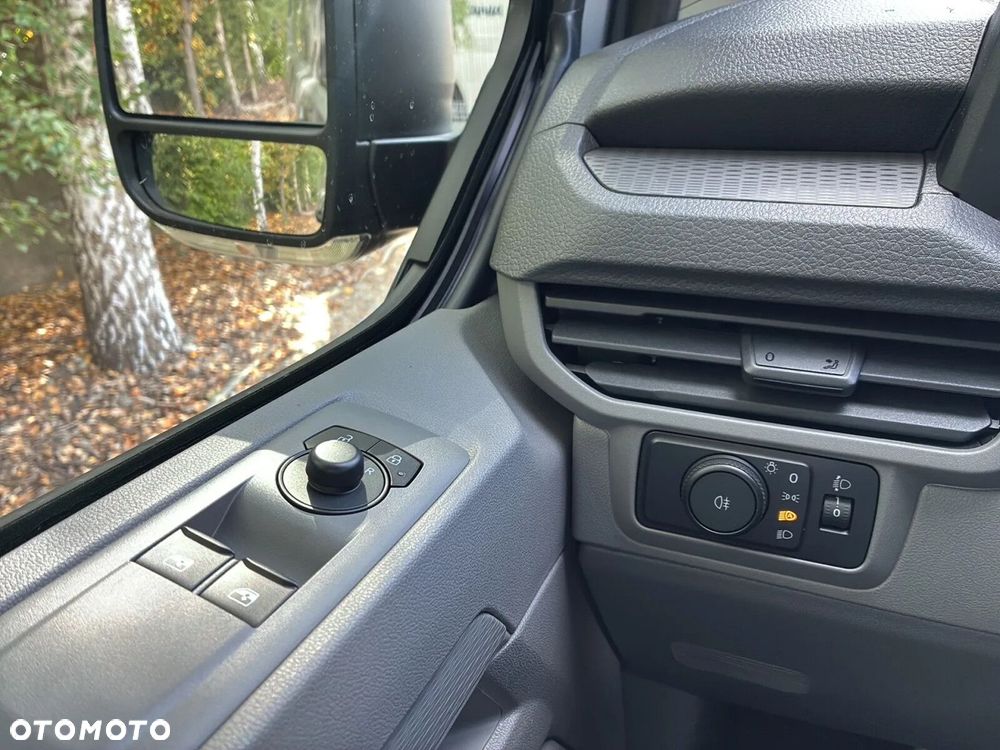 Volkswagen Transporter Furgon 2.0 TDI 150 KM manual - 20