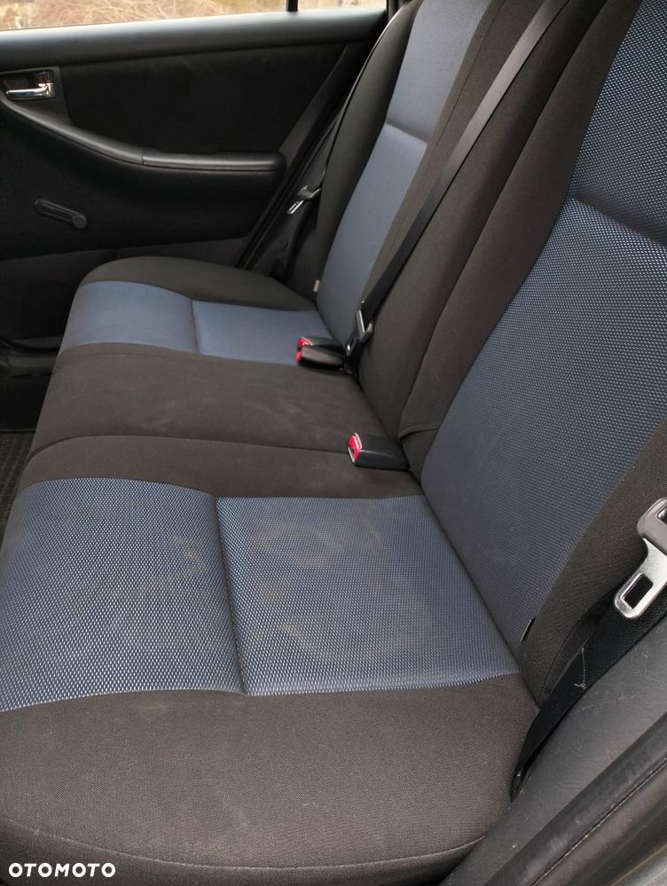 Toyota Corolla 2.0 D-4D Executive - 14
