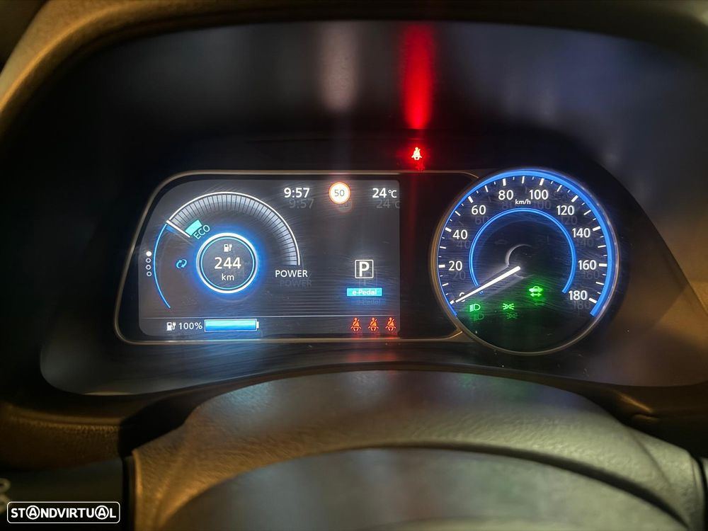 Nissan Leaf Tekna Two Tone - 7