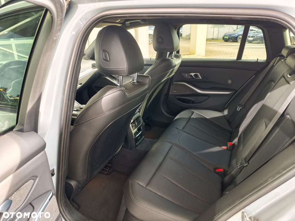 BMW Seria 3 - 10