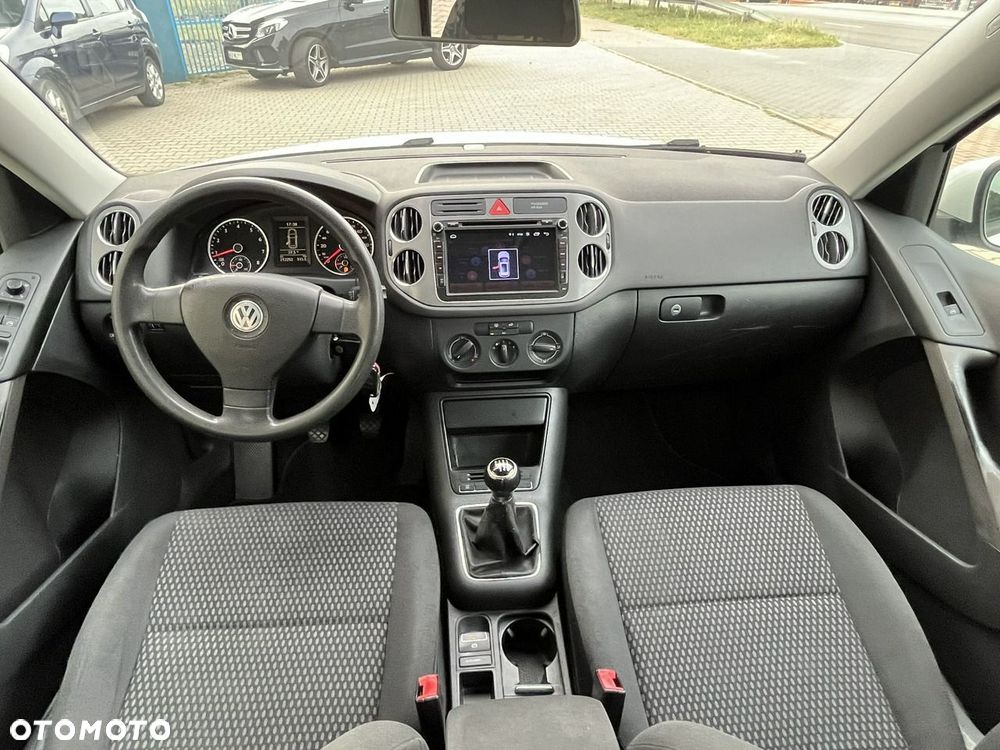 Volkswagen Tiguan - 10