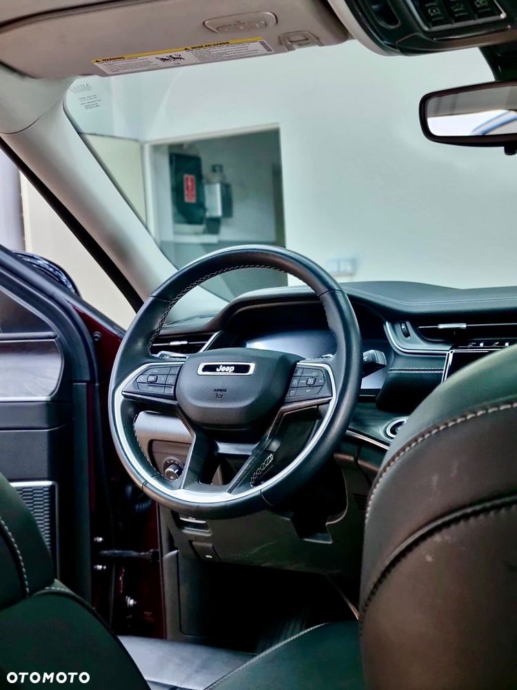 Jeep Grand Cherokee - 17