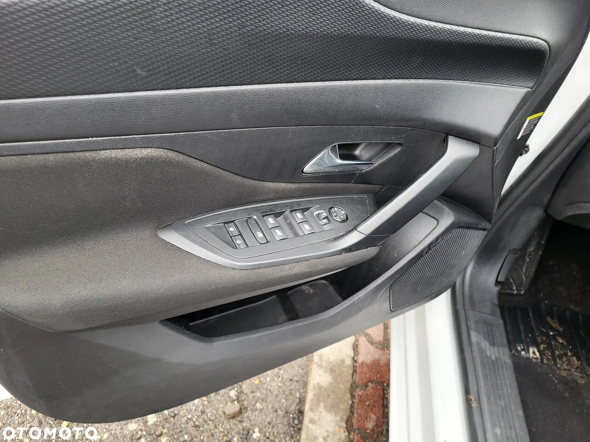 Peugeot 308 1.5 BlueHDi Active Pack Business S&S EAT8 - 20