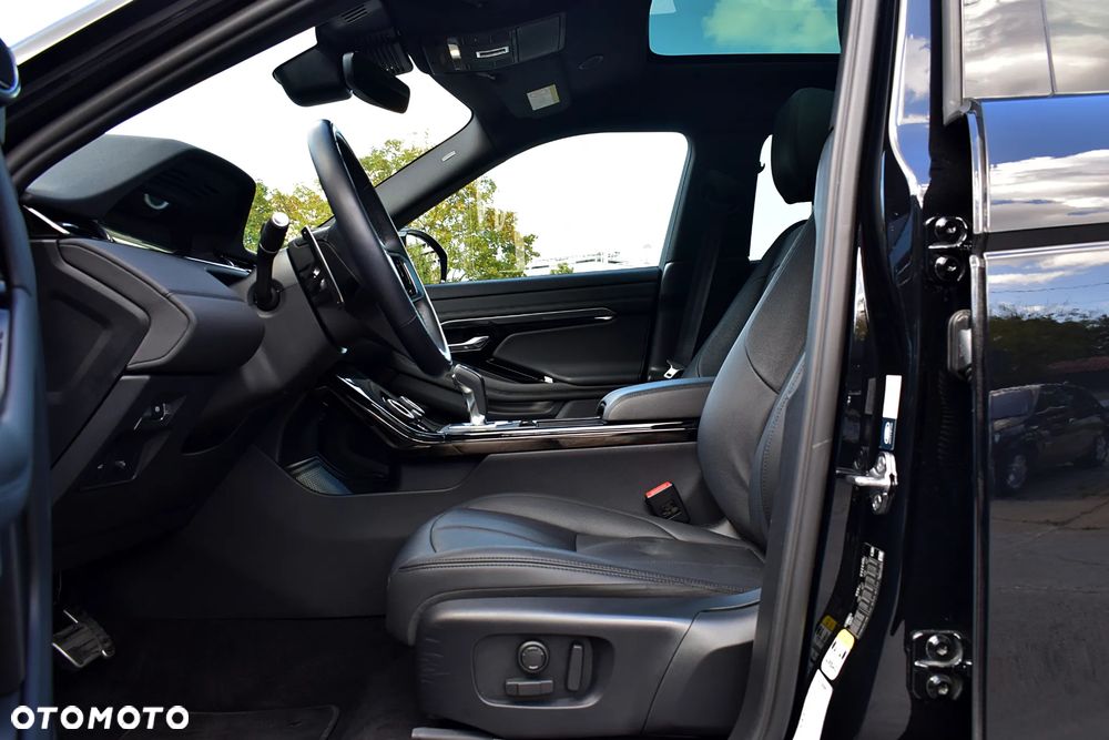 Land Rover Range Rover Evoque 2.0 D200 mHEV R-Dynamic - 5