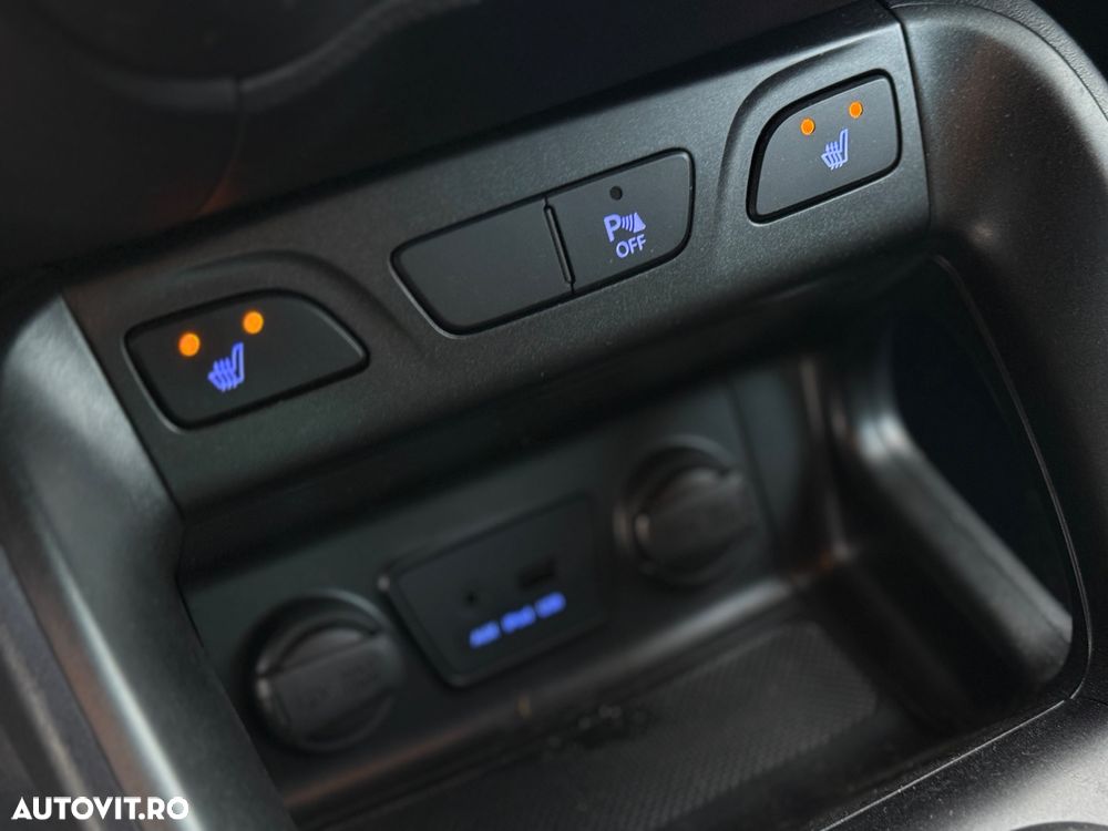 Hyundai ix35 1.7 CRDI 2WD blue Finale Gold - 12