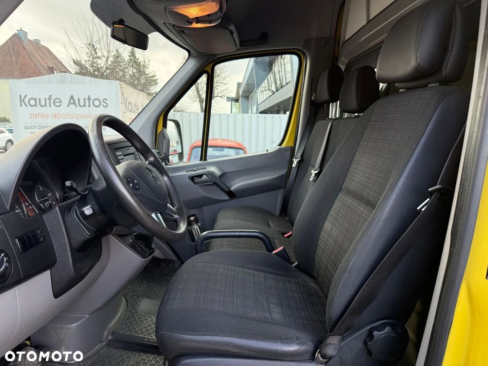 Mercedes-Benz Sprinter - 11