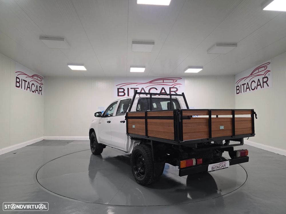 Toyota HILUX 2.4 D-4D 4WD CD CH - 16