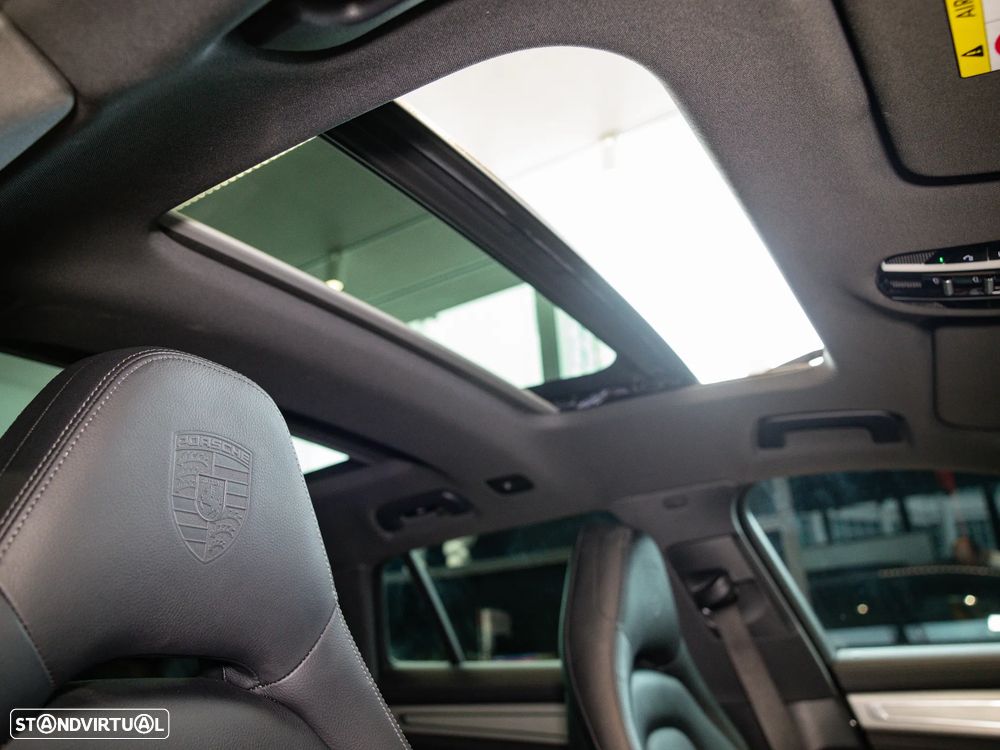 Porsche Panamera Sport Turismo 4 E-Hybrid Platinum Edition PDLS - 47