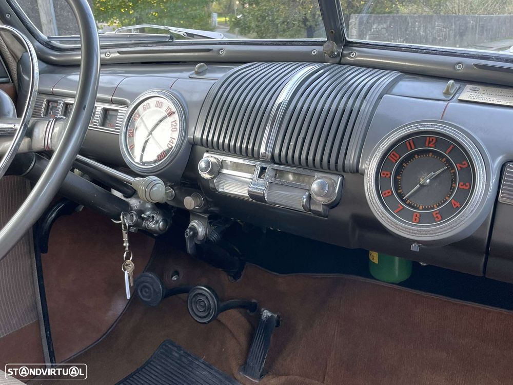 Ford Super De Luxe - 22