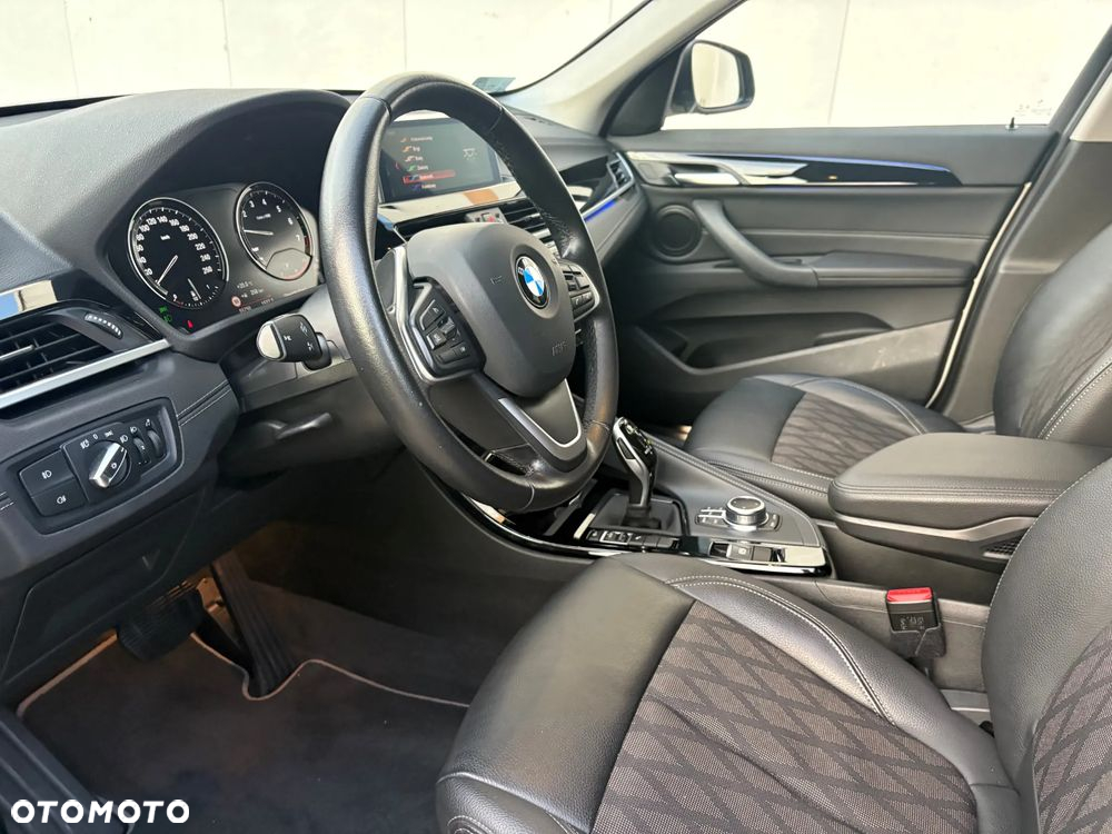 BMW X1 sDrive18i xLine - 16