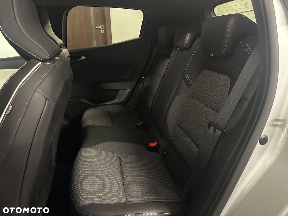 Renault Clio 1.0 TCe Techno - 17