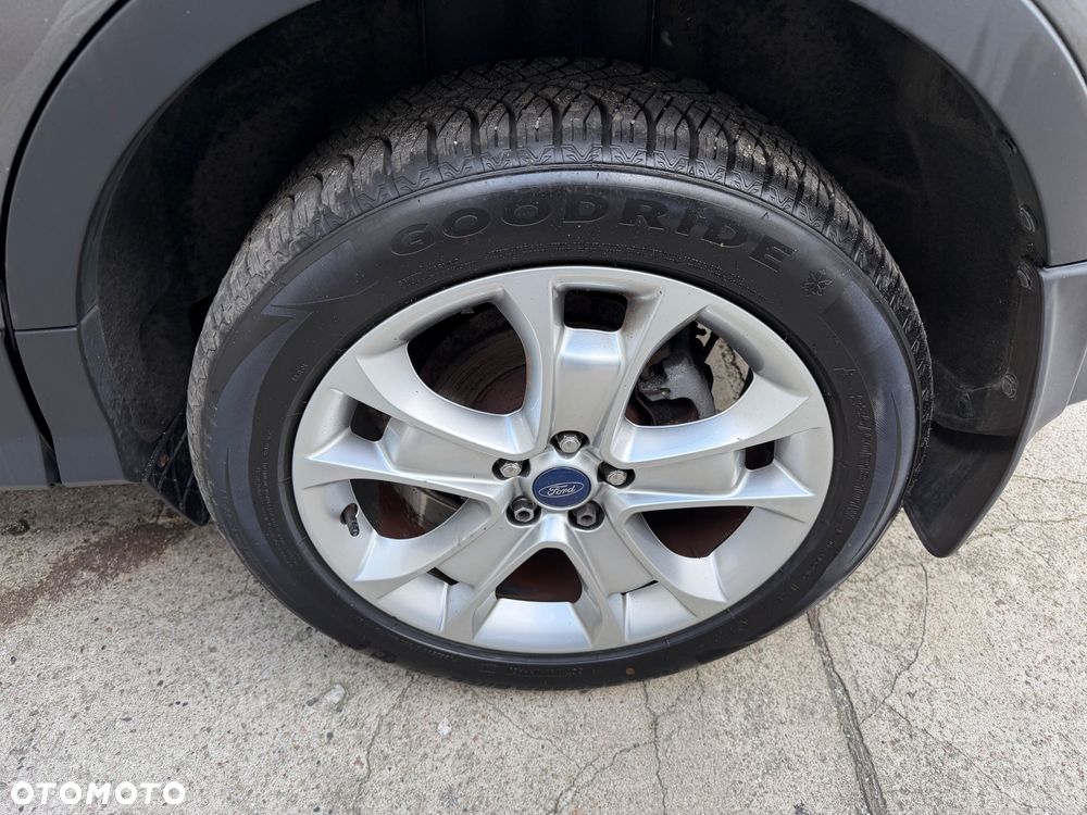 Ford Kuga - 24