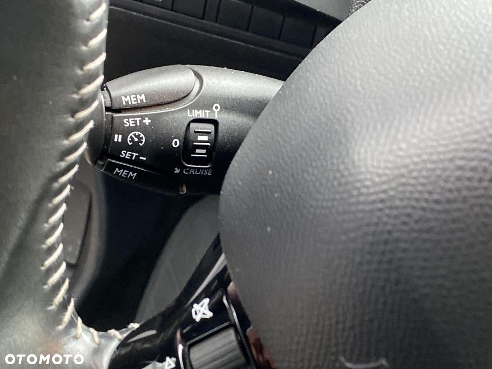 Peugeot 308 - 14