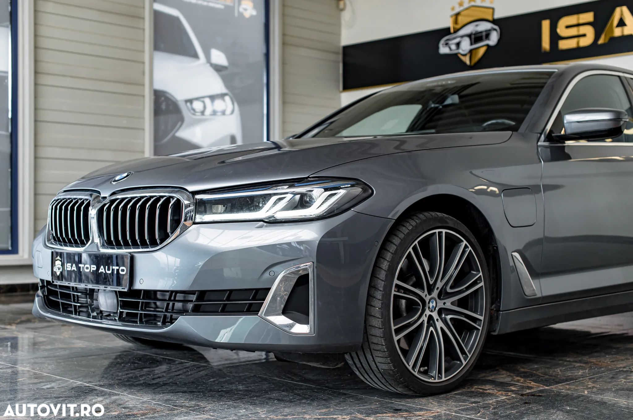 BMW Seria 5 530e xDrive AT PHEV - 23