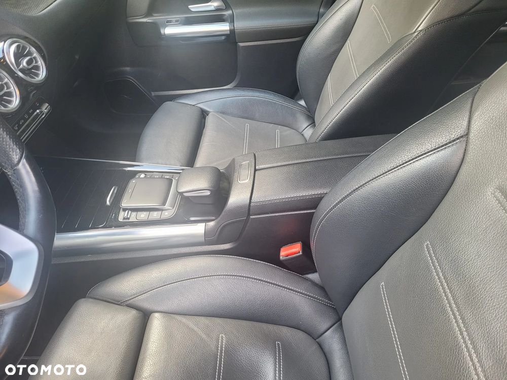Mercedes-Benz GLA 200 d 4Matic 8G-DCT AMG Line - 14