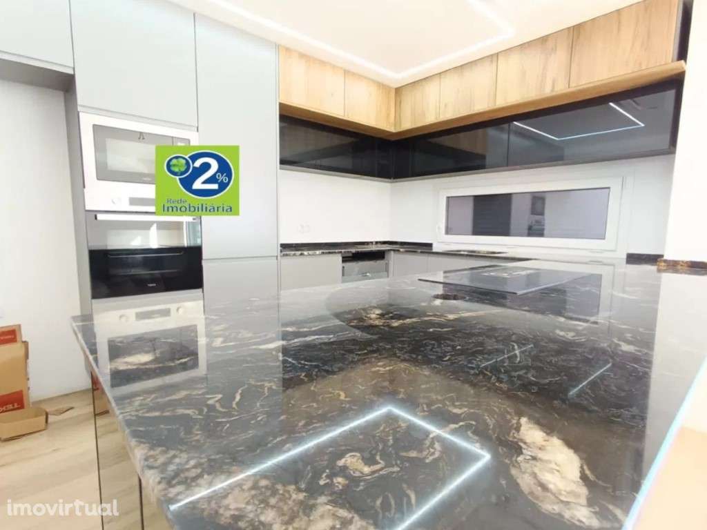 Moradia V4
Quintinhas, - Grande imagem: 2/15