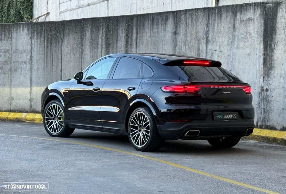 Porsche Cayenne Coupé E-Hybrid - 3
