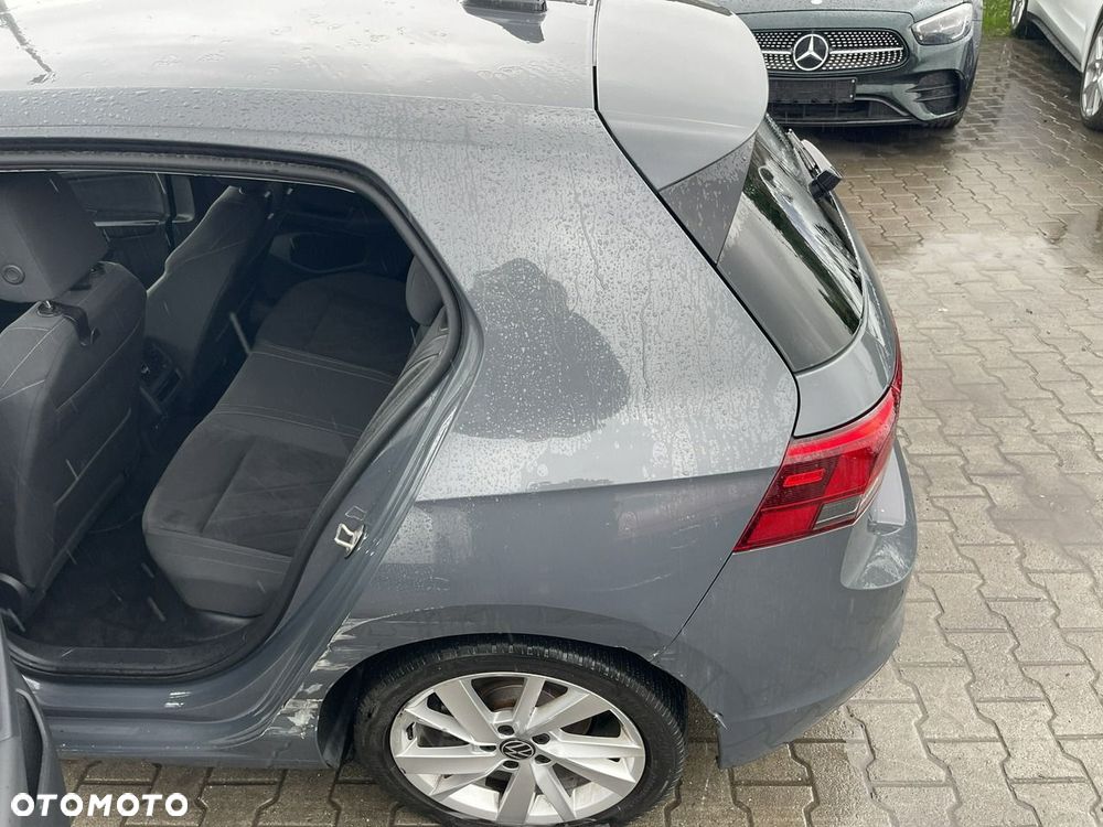 Volkswagen Golf 1.5 eTSI EVO Style DSG - 6