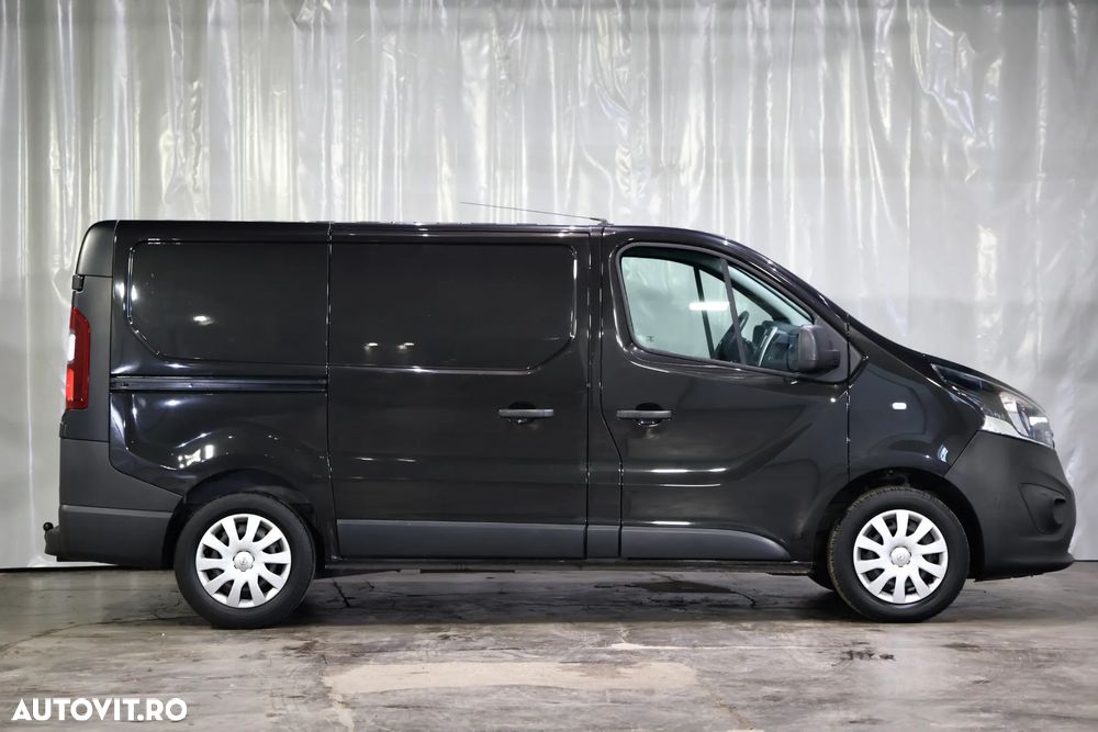 Opel Vivaro - 38