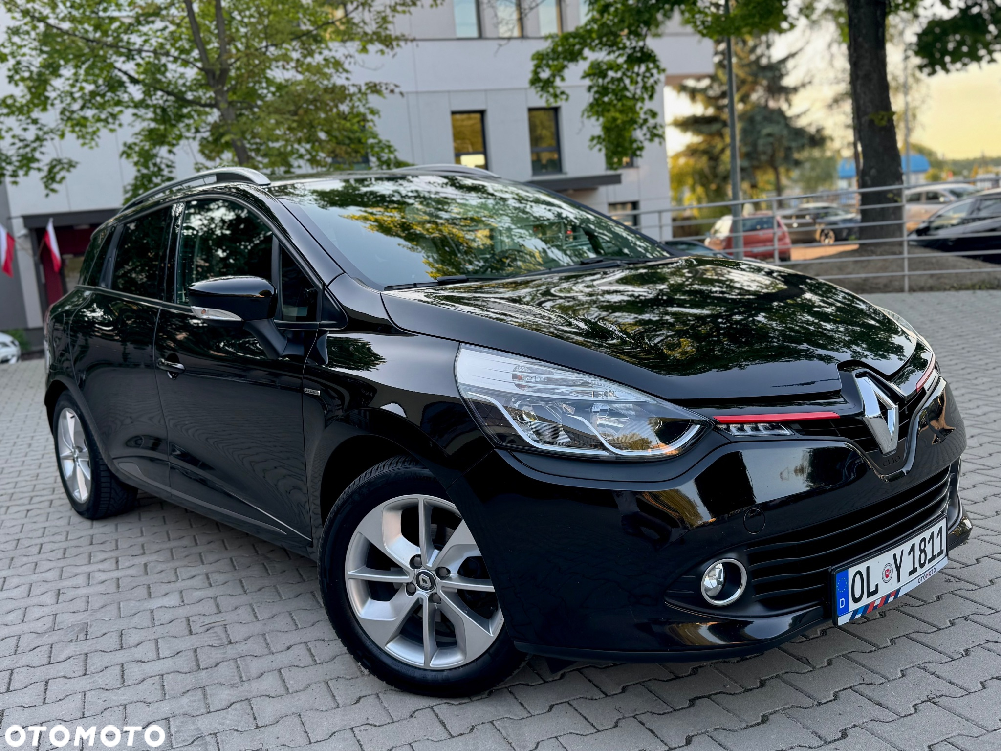 Renault Clio 1.2 16V Limited EU6 - 10