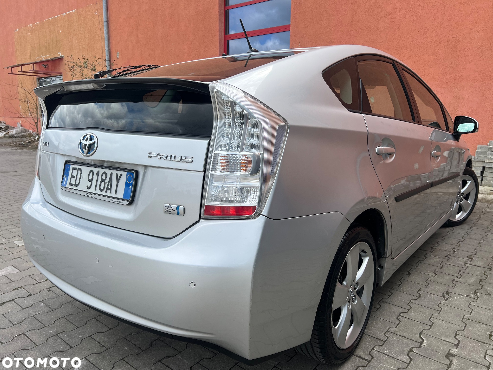 Toyota Prius 1.8 HSD Premium - 4