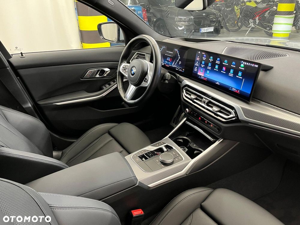 BMW Seria 3 320d xDrive M Sport sport - 38