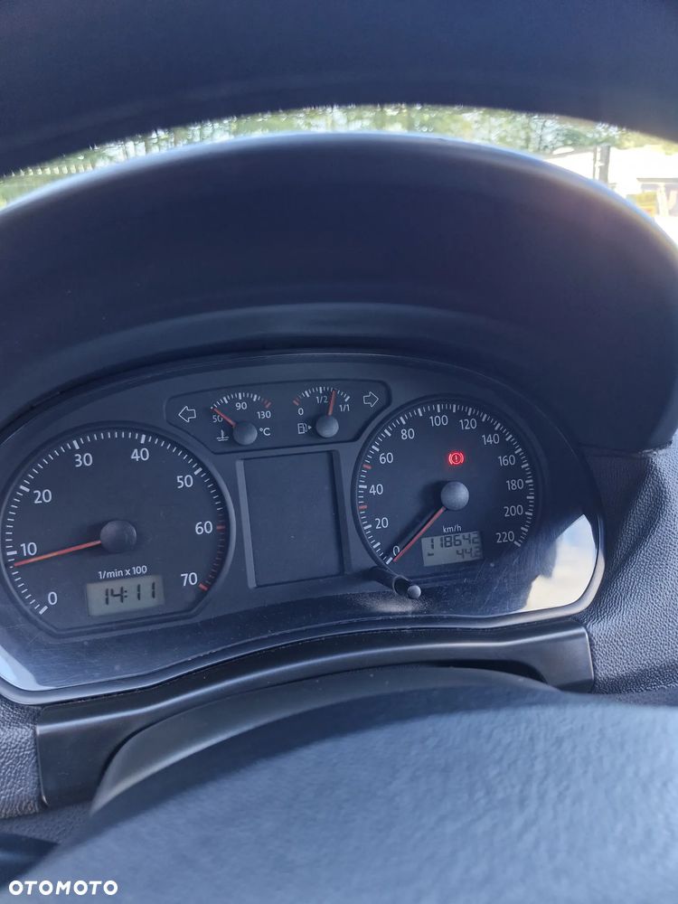 Volkswagen Polo 1.4 16V Comfortline - 15
