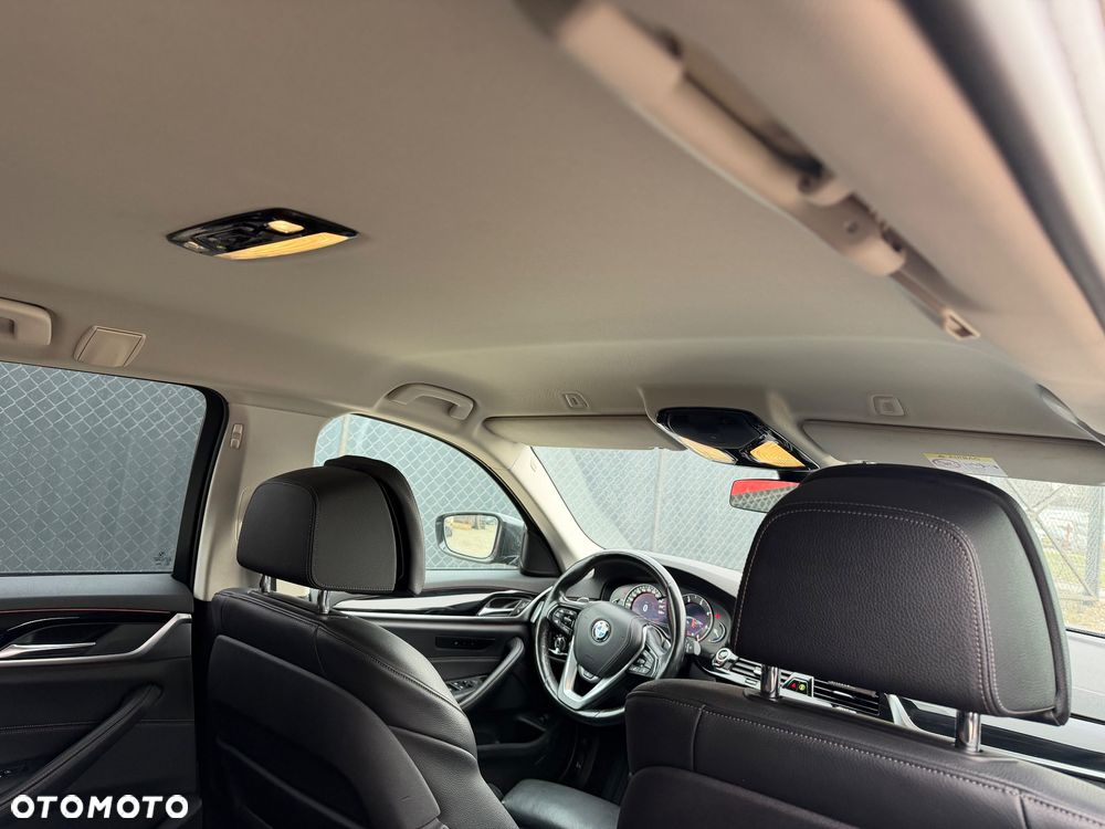 BMW Seria 5 520d M Sport Edition - 10