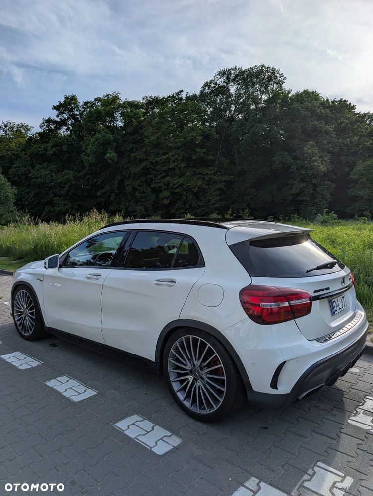 Mercedes-Benz GLA AMG 45 4Matic AMG Speedshift 7G-DCT - 26