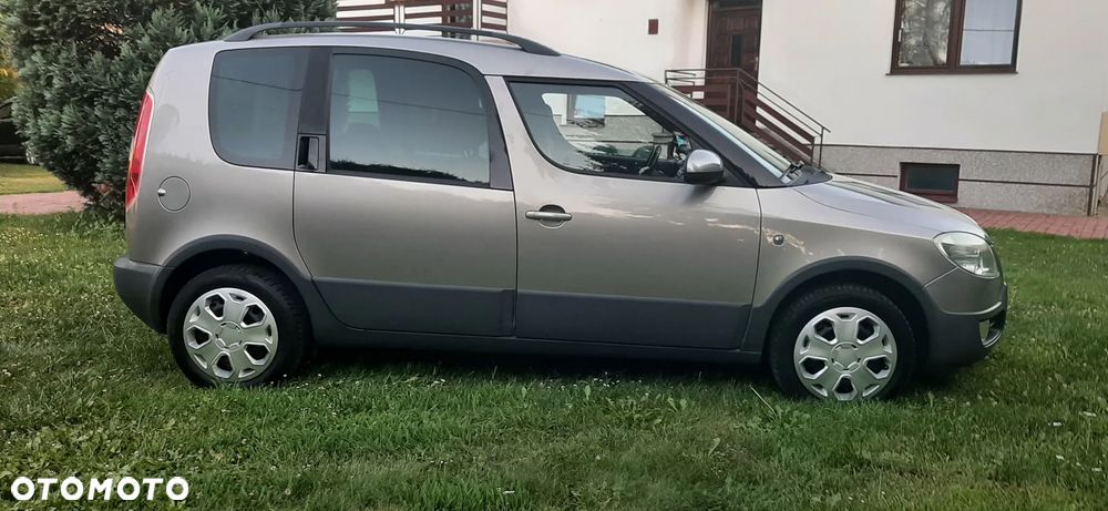 Skoda Roomster 1.6 16V Scout PLUS EDITION - 5