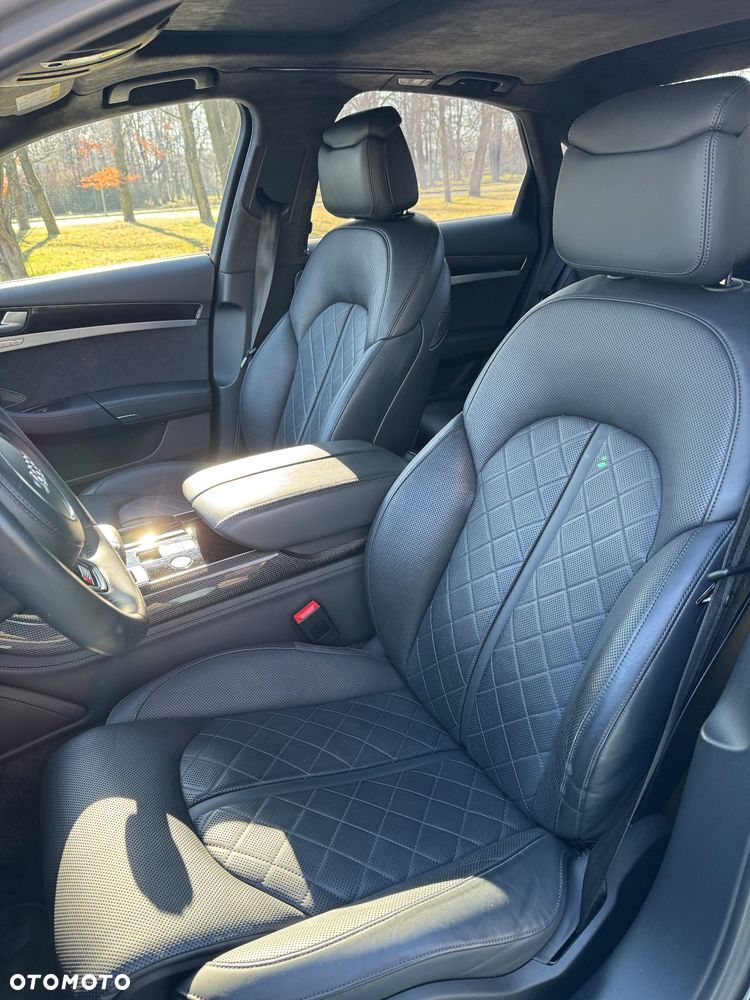 Audi A8 4.2 TDI DPF (clean diesel) quattro tiptronic - 11