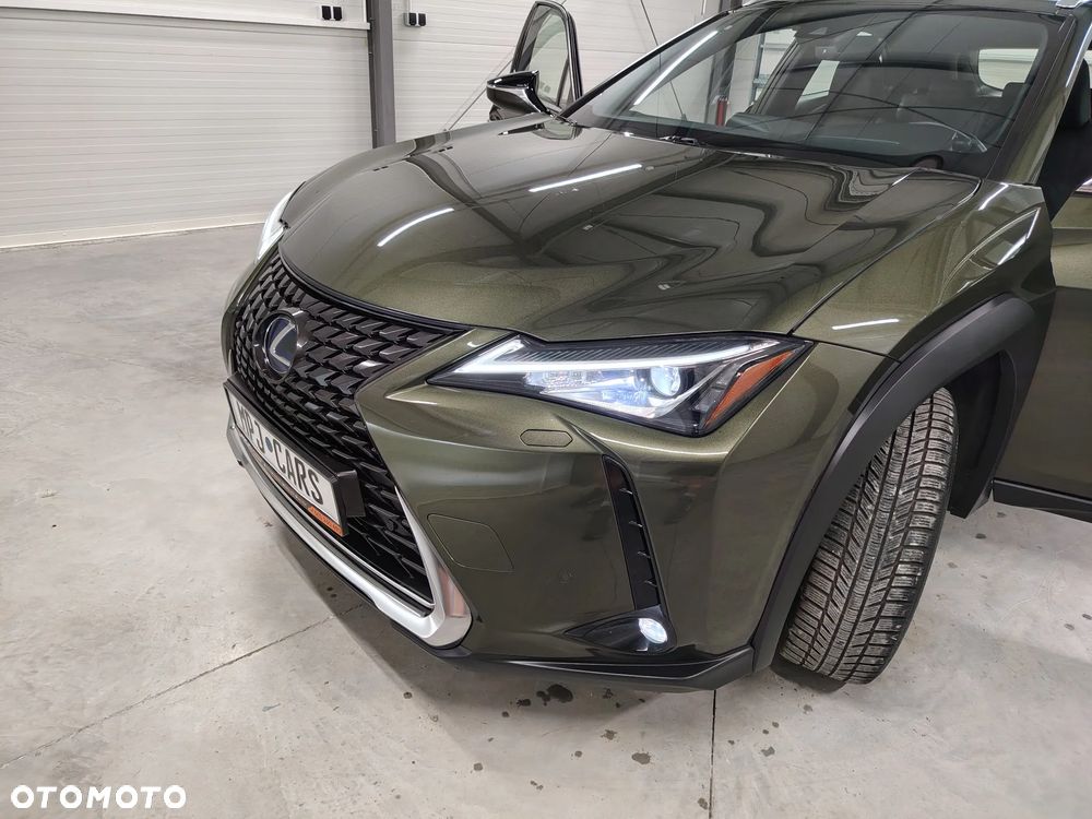 Lexus UX 250h Elegance 2WD - 37