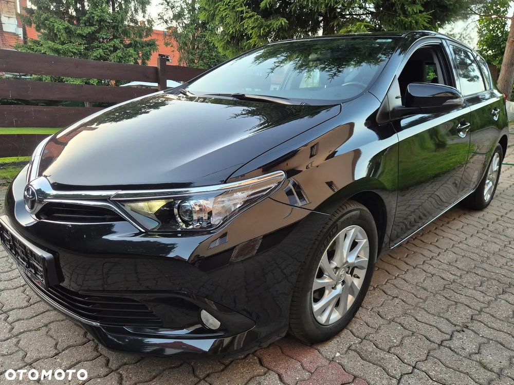 Toyota Auris - 13